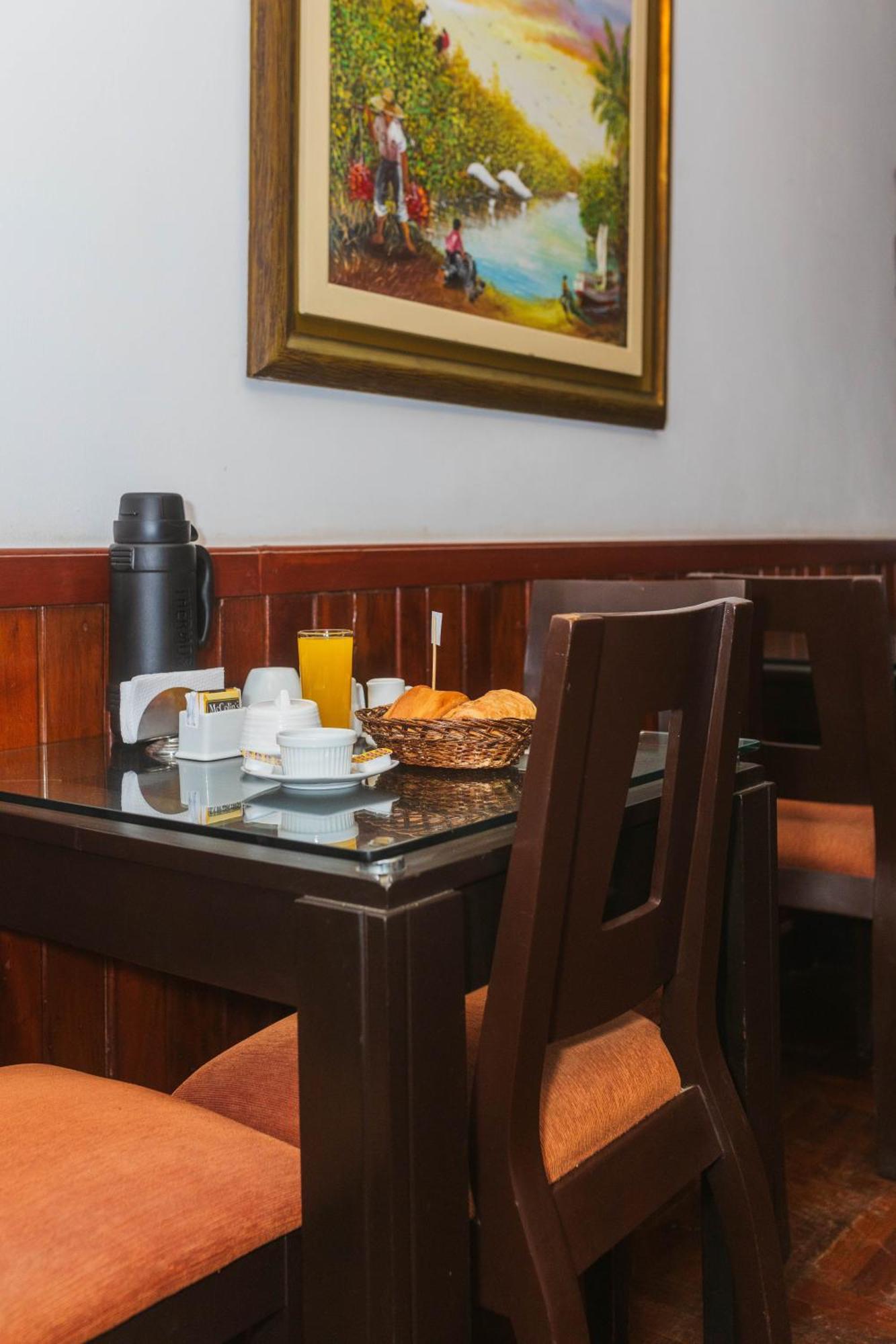 Hotel B'Liam Тумбес Екстер'єр фото