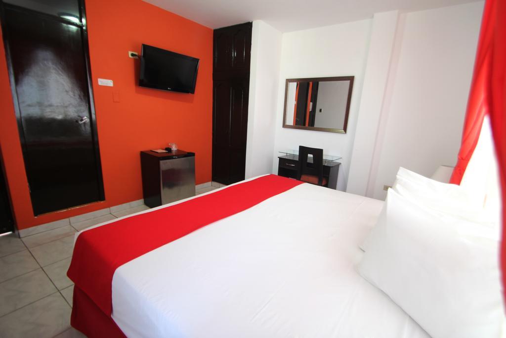 Hotel B'Liam Тумбес Екстер'єр фото