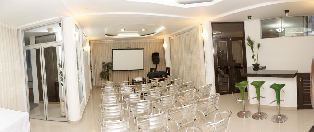 Hotel B'Liam Тумбес Екстер'єр фото